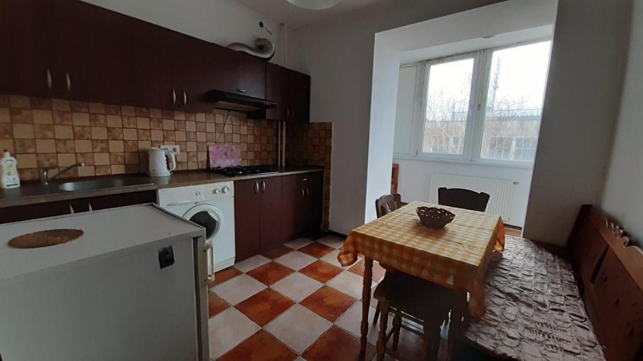 Apartment Na Saharova Iwano-Frankiwsk Zewnętrze zdjęcie